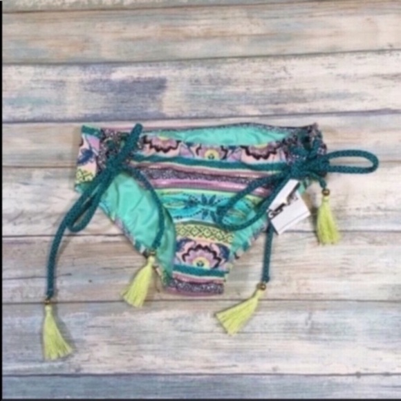 Shade & Shore Green Bikini Bottoms - Picture 2 of 5